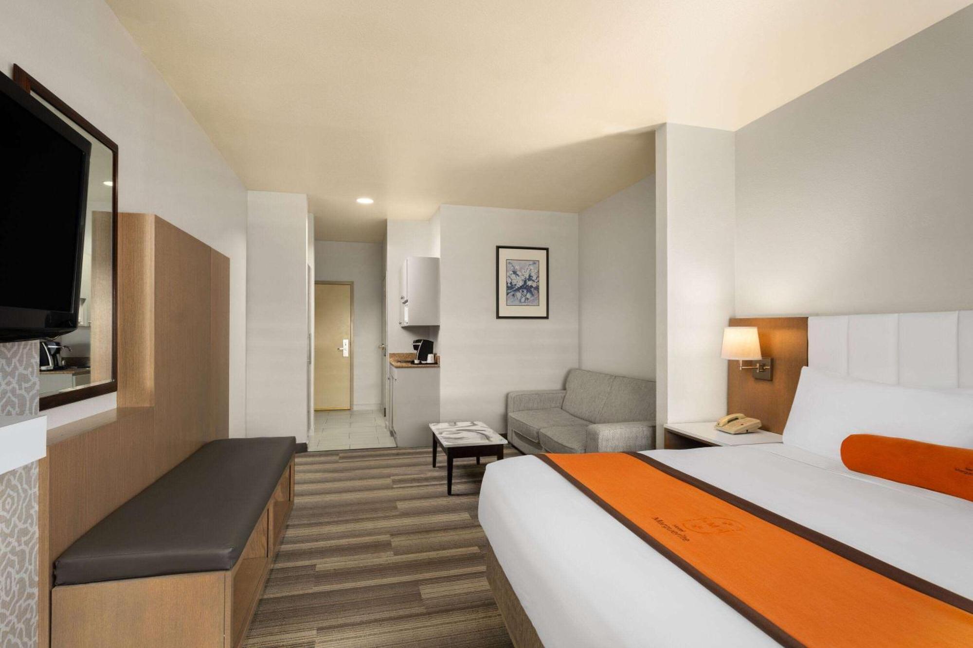 Hotel Marguerite South Anaheim - Garden Grove, Trademark Collection By Wyndham Exterior photo