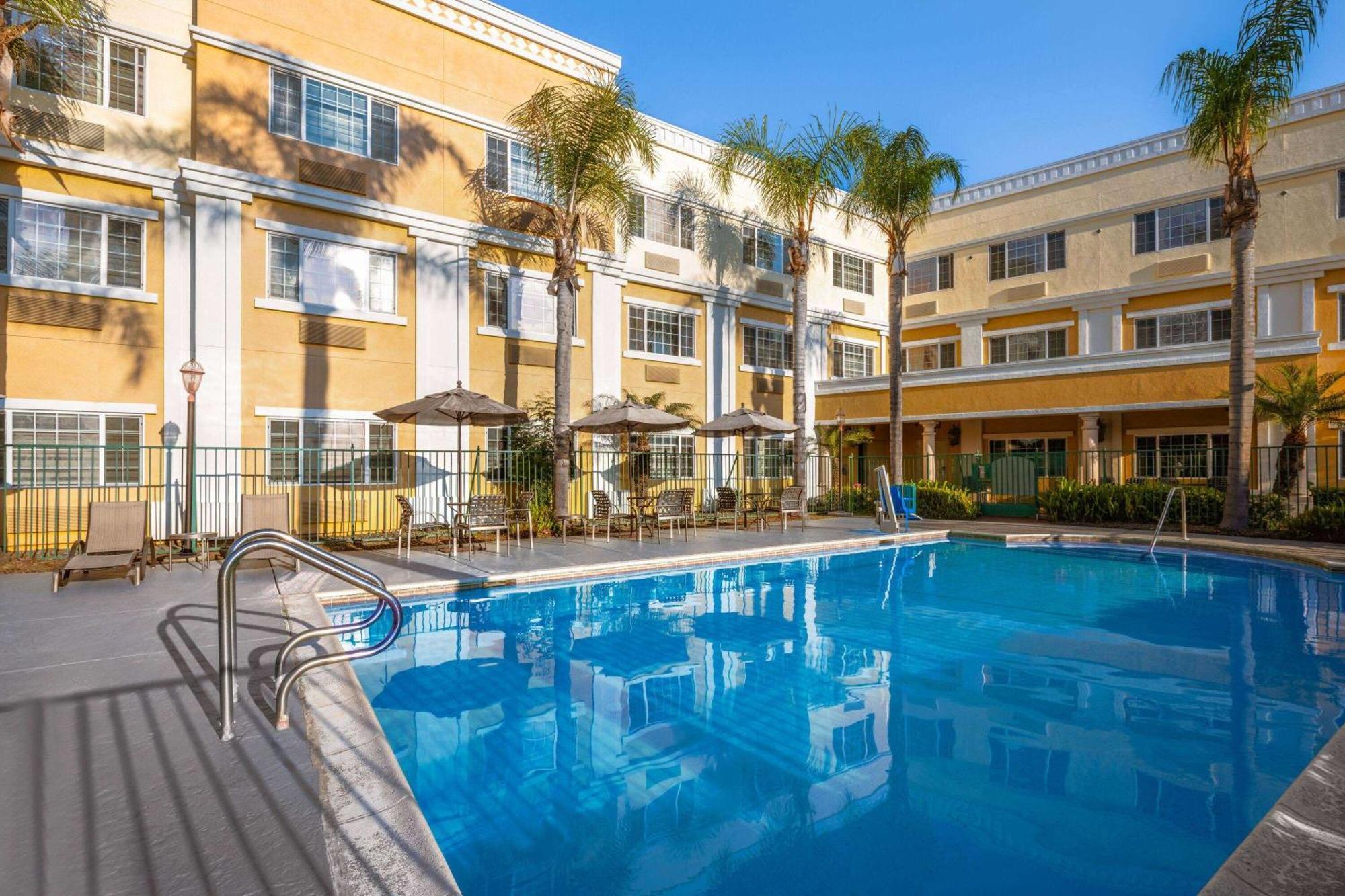 Hotel Marguerite South Anaheim - Garden Grove, Trademark Collection By Wyndham Exterior photo
