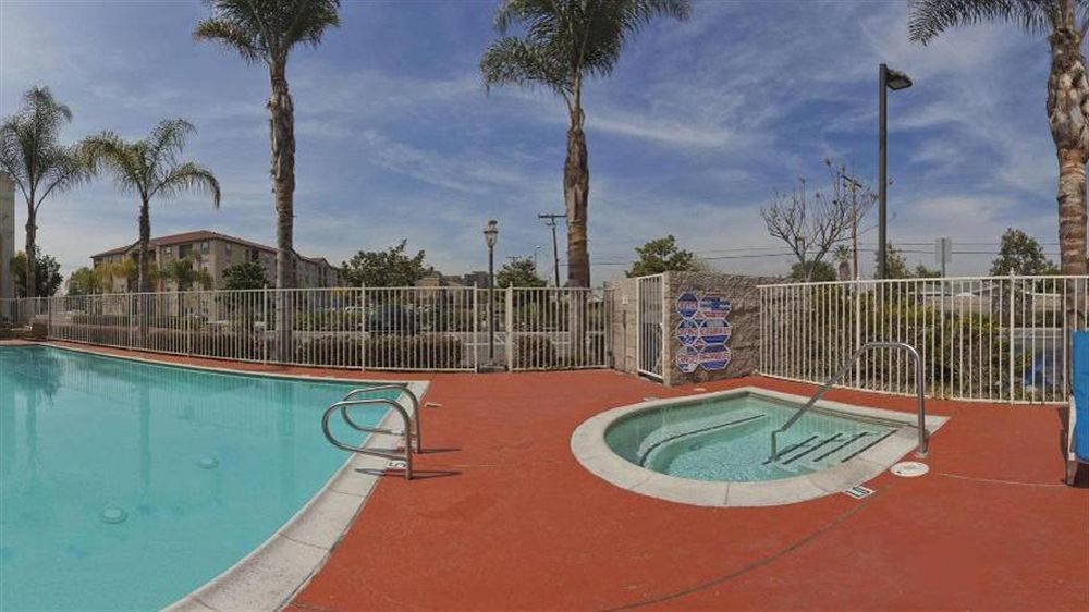 Hotel Marguerite South Anaheim - Garden Grove, Trademark Collection By Wyndham Exterior photo
